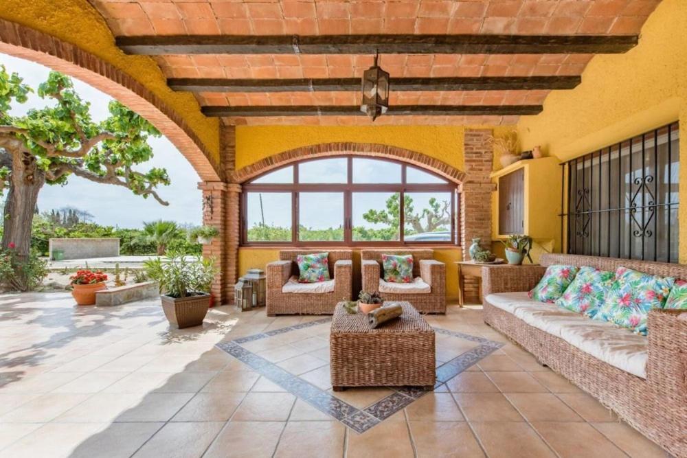 Masia Castellvi B&B Vinyols i Els Arcs Εξωτερικό φωτογραφία